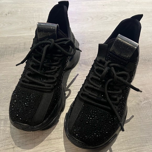Steve Madden Rhinestone Runners - Picture 1 of 3